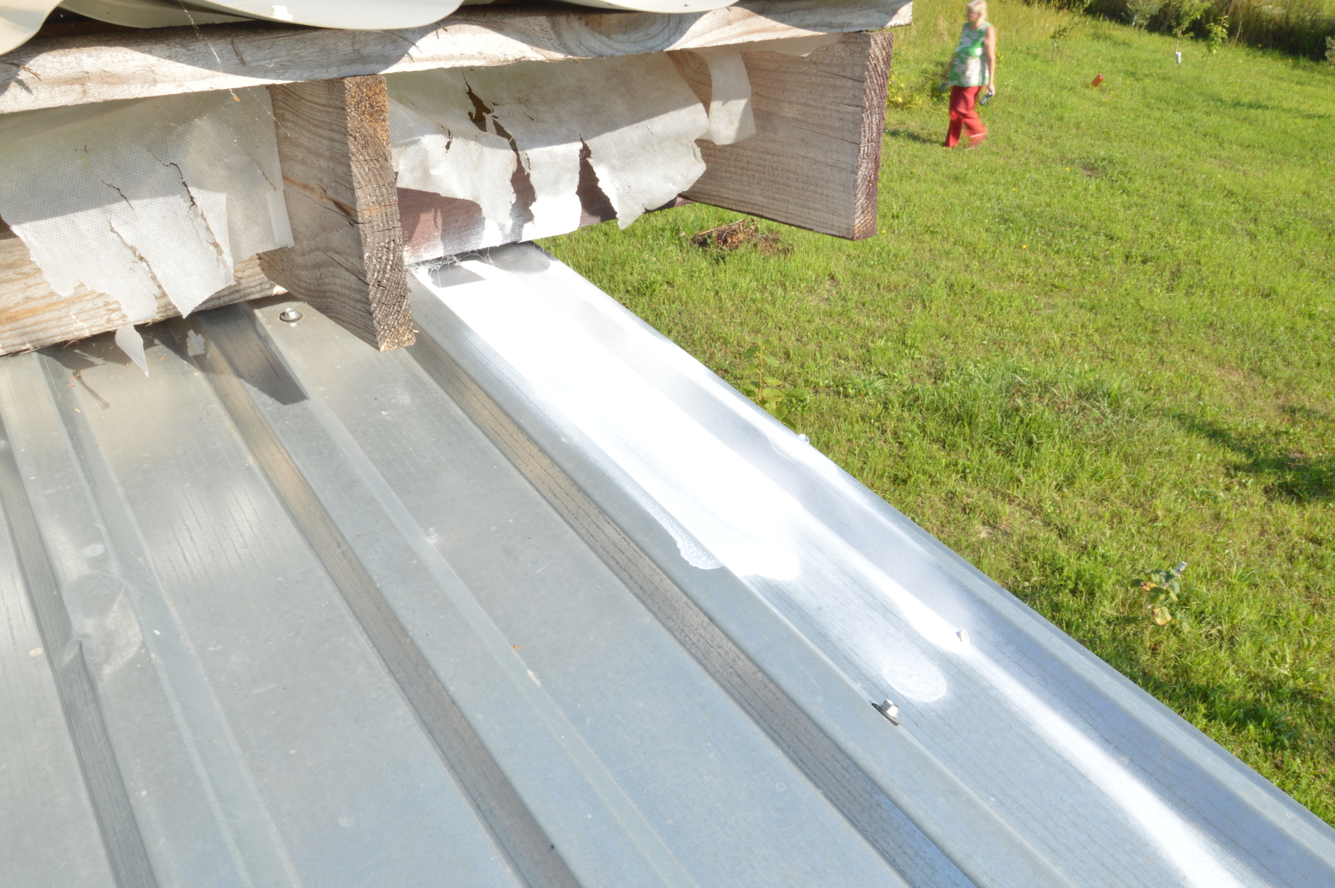 Loose panels or flashing